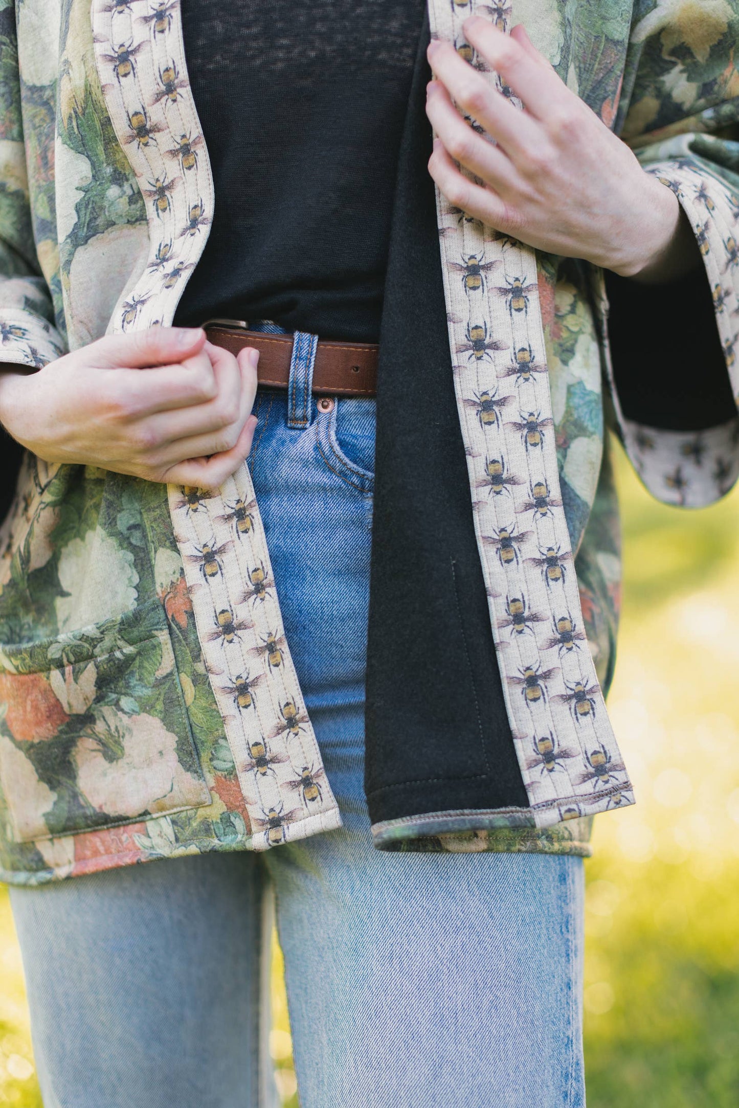 I Dream in Flowers Cozy Bees Fleece Cardigan Kimono Jacket