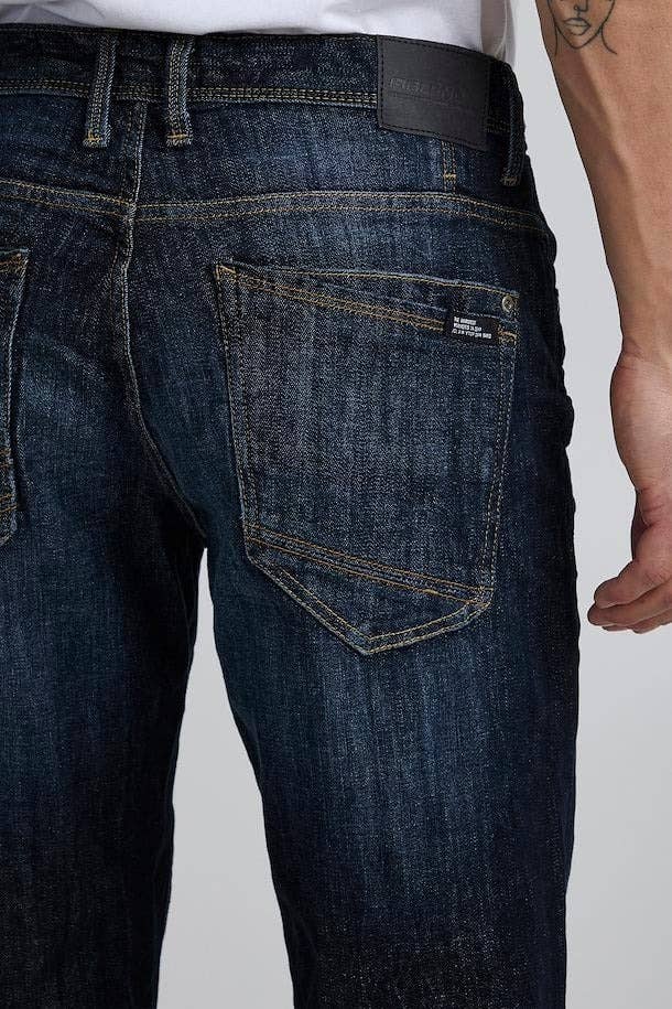 Blend® Rock Fit: Straight Jean