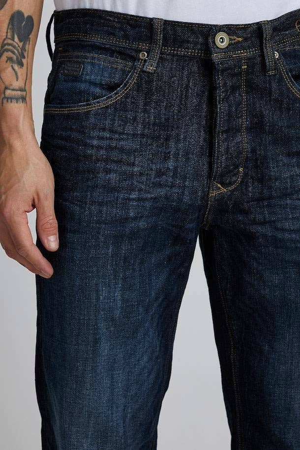 Blend® Rock Fit: Straight Jean